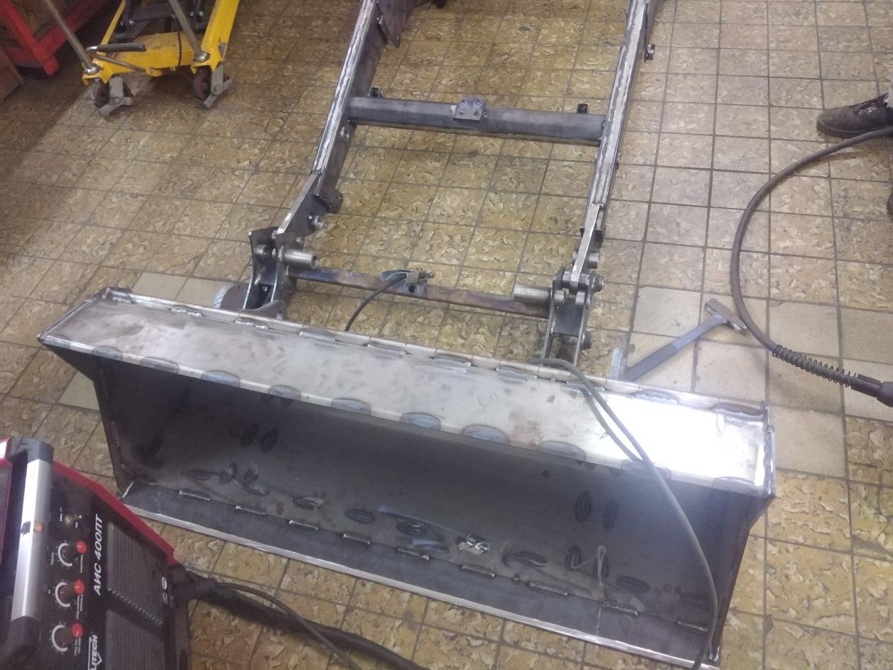 Навесное оборудование для снегоуборочной техники